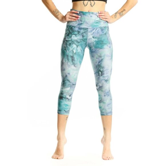 Athleta Blue and Green Tie-Dye Capri Leggings Size Medium 41888 - Picture 3 of 14